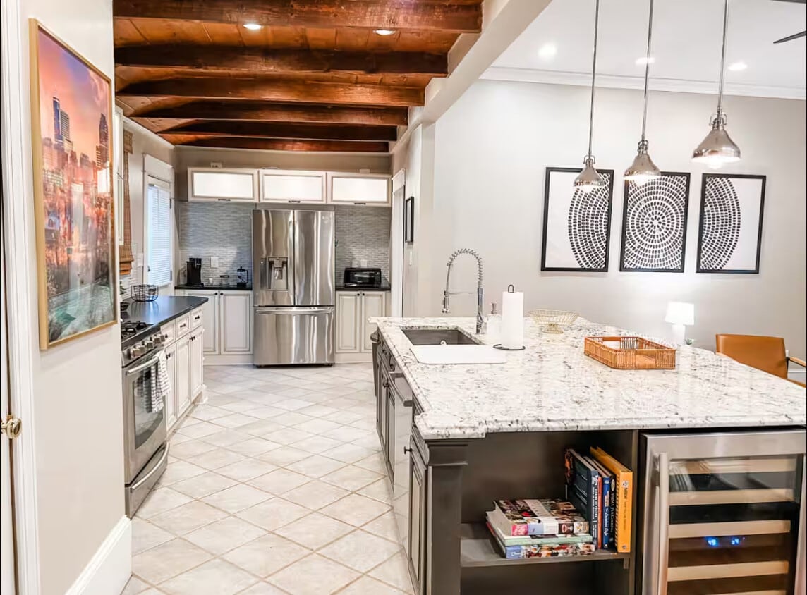 Primary Photo - 405 Morson St