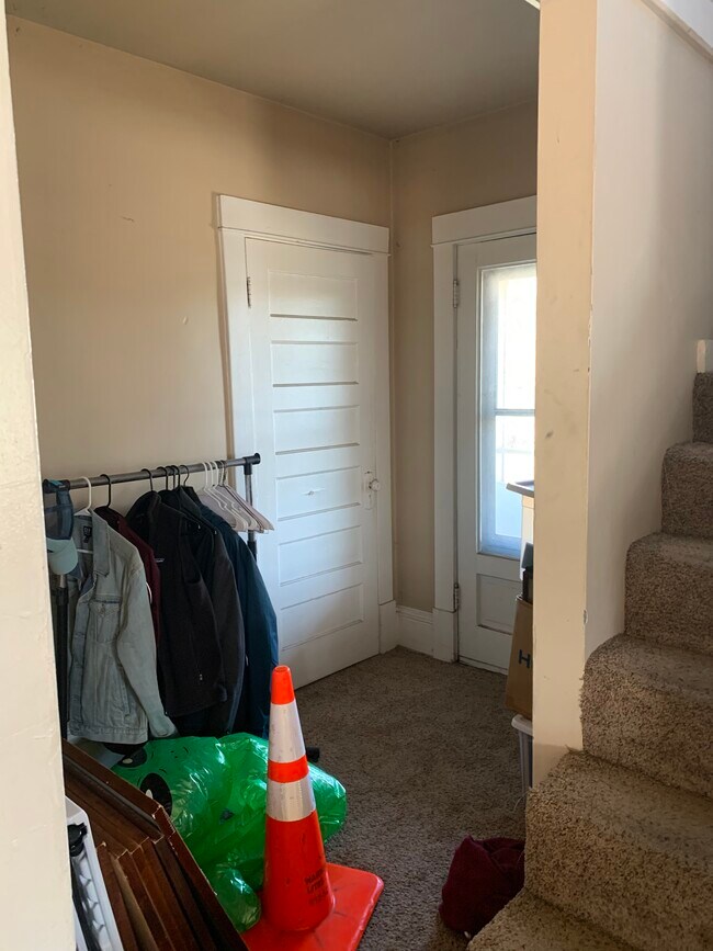 Foto del edificio - 816 University Ave SE