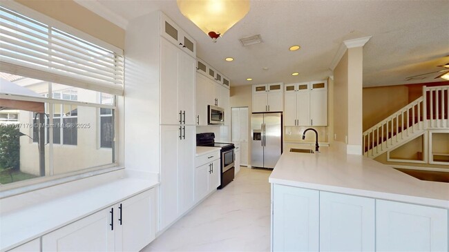 Building Photo - 582 Carrington Ln