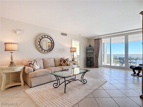 Building Photo - 6849 Grenadier Blvd