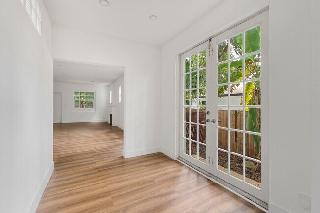 Foto del edificio - 167 NW 47th St