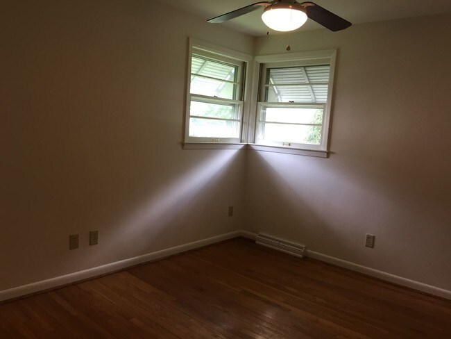 Building Photo - 3 br, 1.5 bath House - 2565 AUBURN ROAD