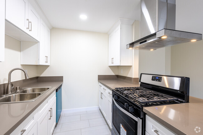 Kitchen - Eton Palms