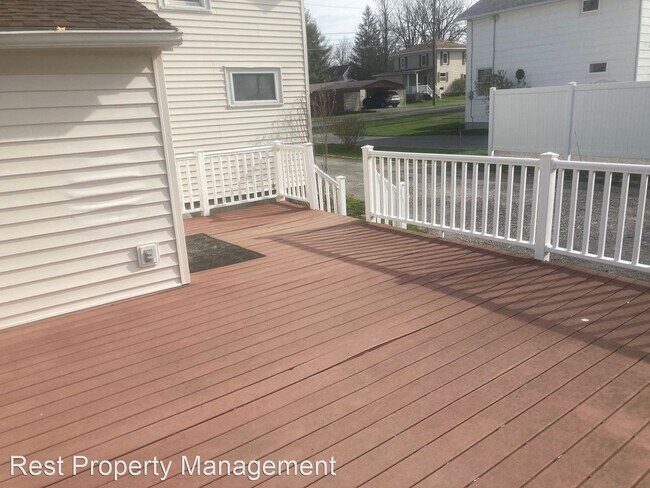 Foto del edificio - 3 br, 1 bath House - 87 Bigelow Avenue