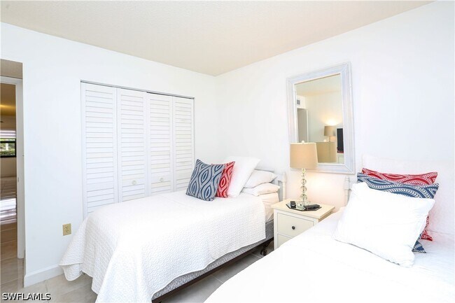 Building Photo - 1522 Mainsail Dr