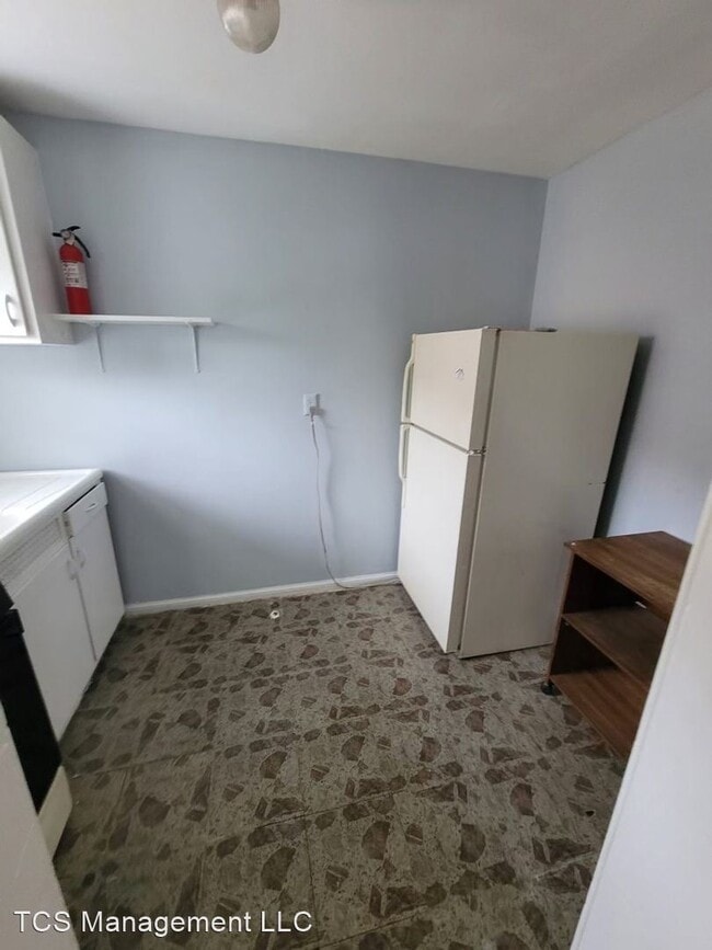 Building Photo - 1 br, 1 bath House - 716 E Chester Pike