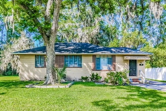 Building Photo - 5204 Mays Dr