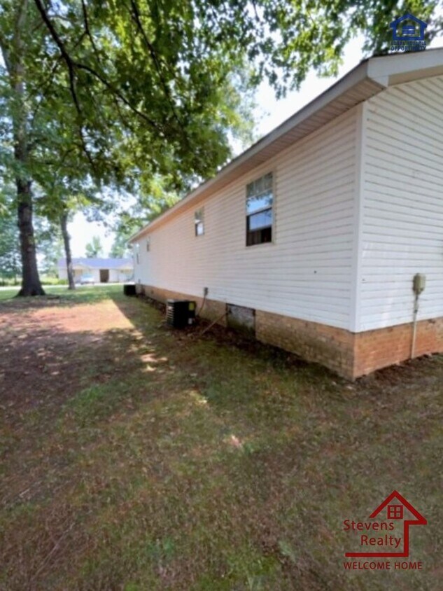 Building Photo - 65 Bybee Woods Dr