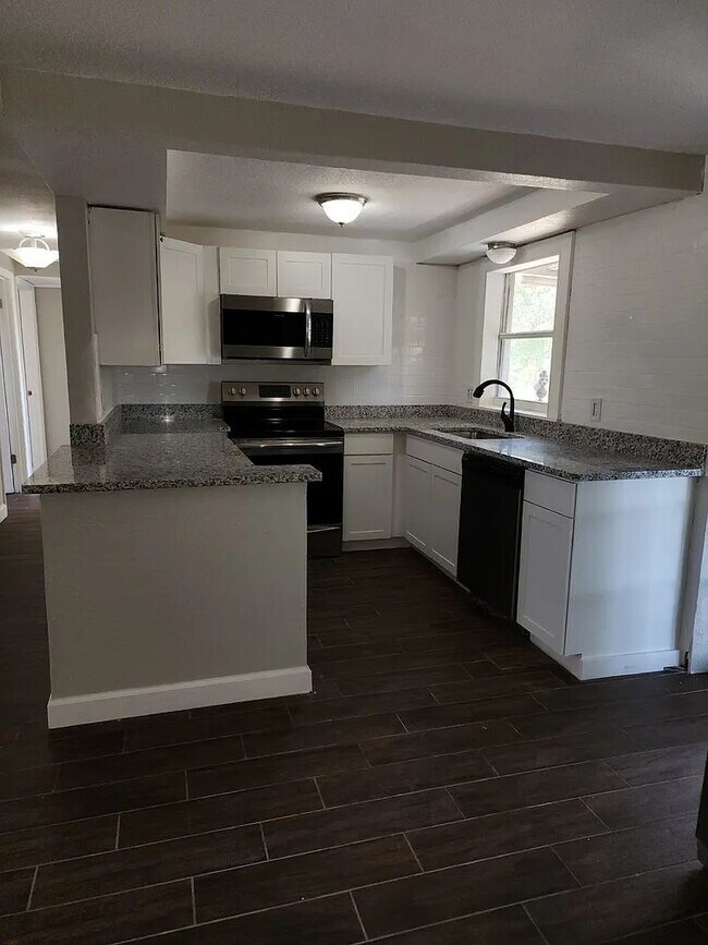 Building Photo - 1414 Coppertree Dr