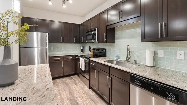 Foto del edificio - 660 Yorktown St