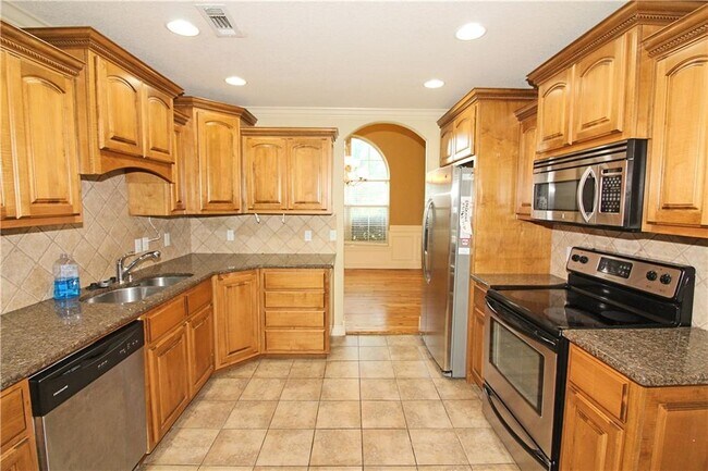 Building Photo - 1161 Medway Ln