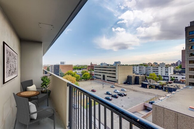 Photo du bâtiment - 342-315 15 Ave SW
