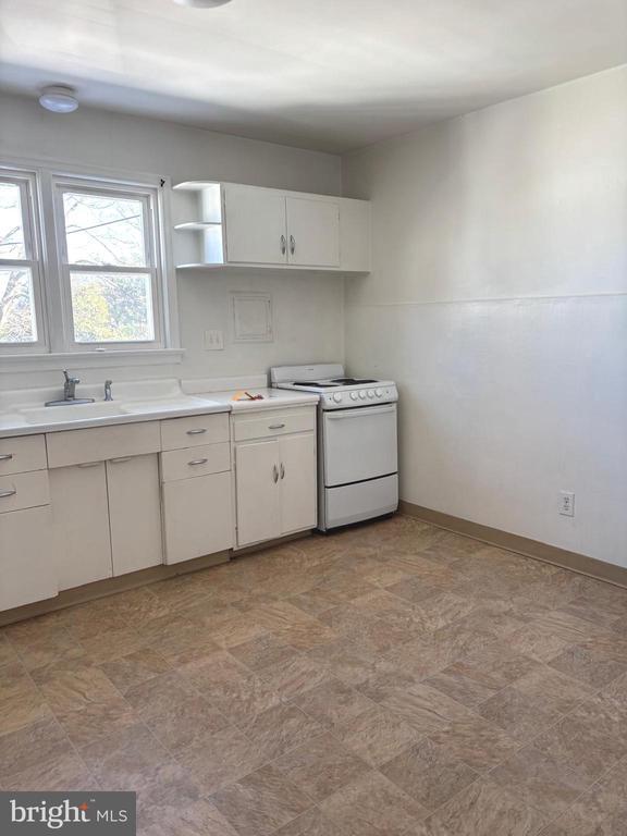 Foto del edificio - 56 Linwood Ave