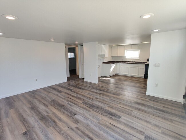 Foto del edificio - Cute updated single family home in central...