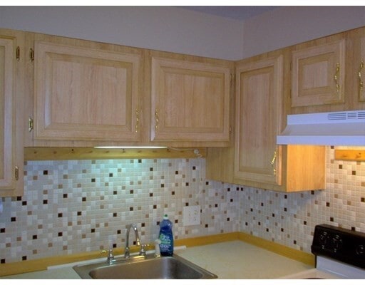 Building Photo - 67 Milliken Ave