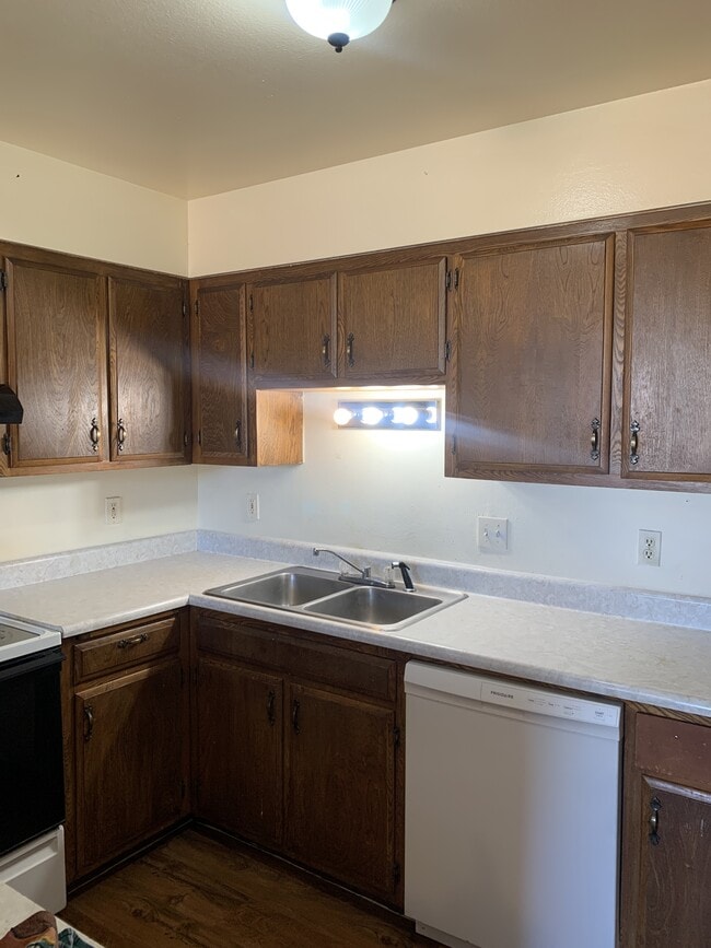 Building Photo - 1357 N 17th St