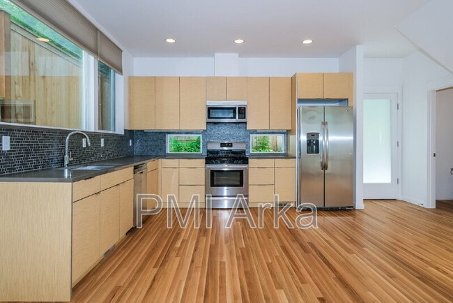 Foto del edificio - 11336 40th Ave NE