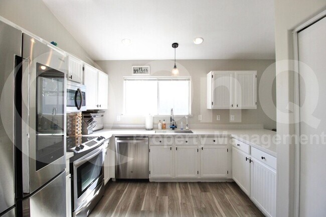 Foto del edificio - 6335 E Brown Rd
