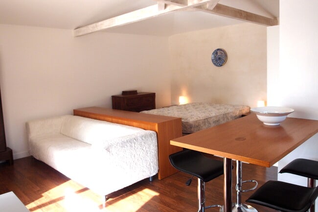 Foto del edificio - 279 E 20th St