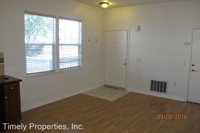 Foto del edificio - 1223 Hidden Creek Pl