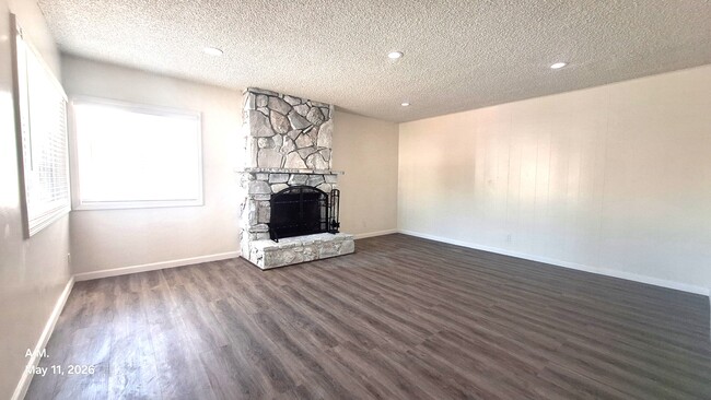 Building Photo - 4048 139th St
