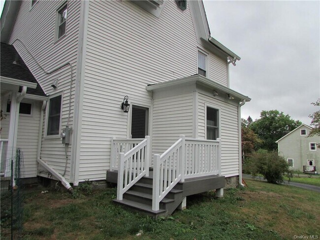 Building Photo - 281 Jackson Ave