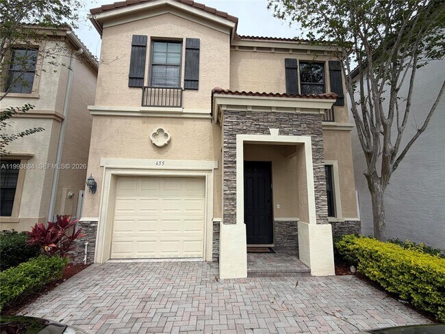 Foto del edificio - 655 NE 193rd St