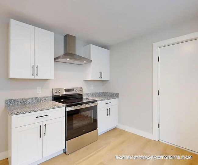 Foto del edificio - 974 Saratoga St