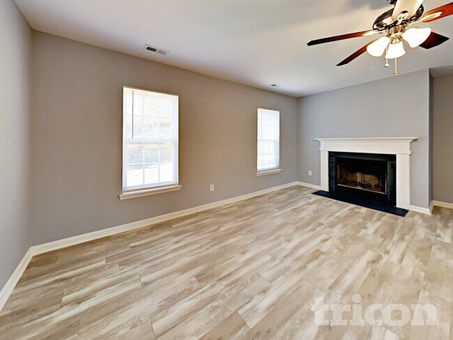 Foto del edificio - 1410 Cherith Ct NW