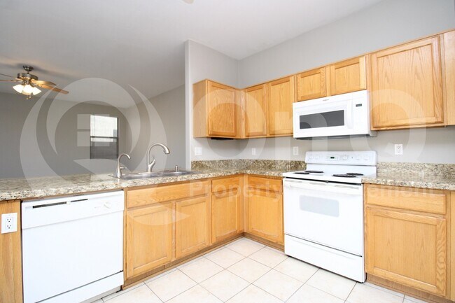 Foto del edificio - 490 W Ebony Way