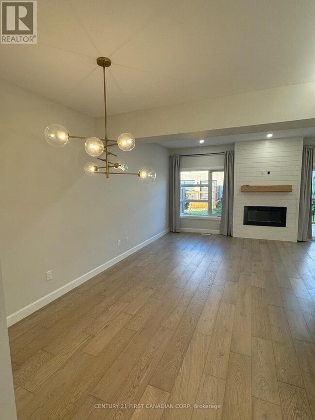 Building Photo - 2358 Fair Oaks Blvd