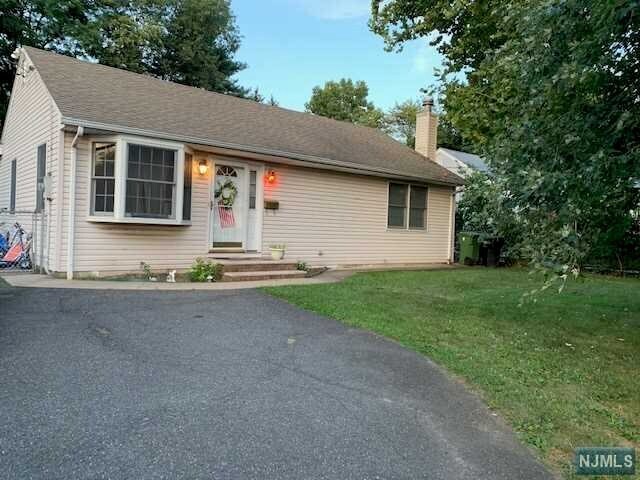 Primary Photo - 31 E Ridgewood Ave