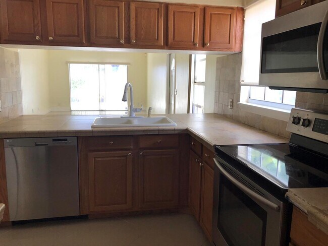 Foto del edificio - 1534 Royal Forest Ct
