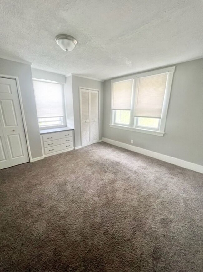 Foto del edificio - 837 Benwood Avenue
