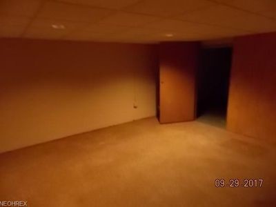 Building Photo - 16220 Maplewood Ct
