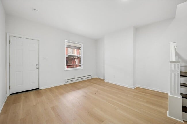 Foto del edificio - Gorgeous 4-Bedroom Townhome in West Philad...