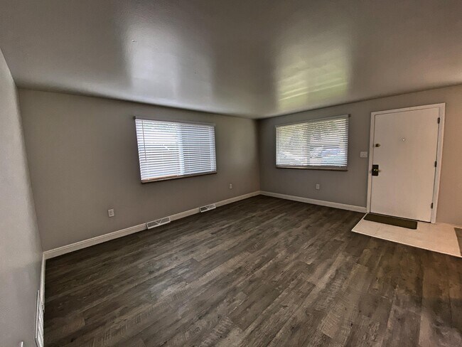 Photo - 4830 Field Ct House