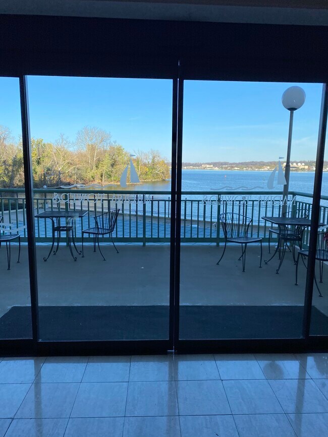 Foto del edificio - 501 Slaters Ln