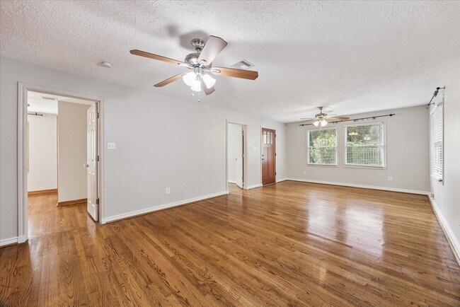 Foto del edificio - 836 Aurora St