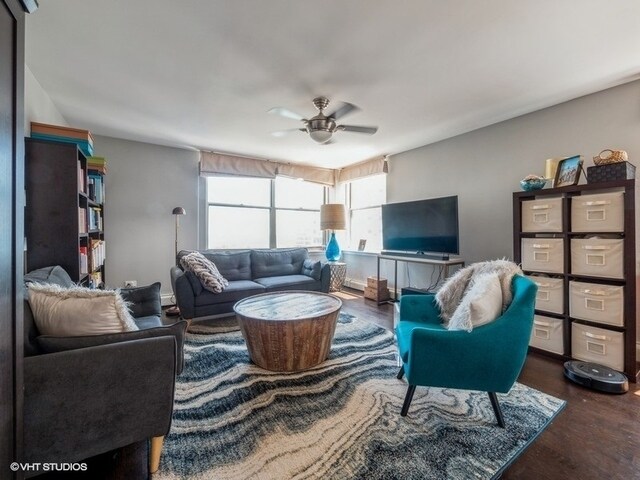 Foto del edificio - 3033 N Sheridan Rd