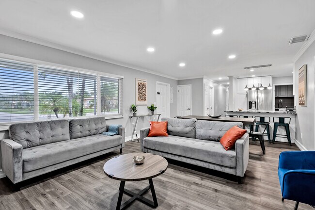 Foto del edificio - 6860 Tyler St