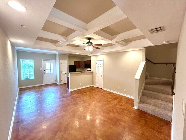 Building Photo - Updated 3BD/2.5BA Two-Story Duplex with New Carpet & Fenced Yard!