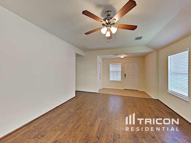 Building Photo - 4406 Sprangletop Ave