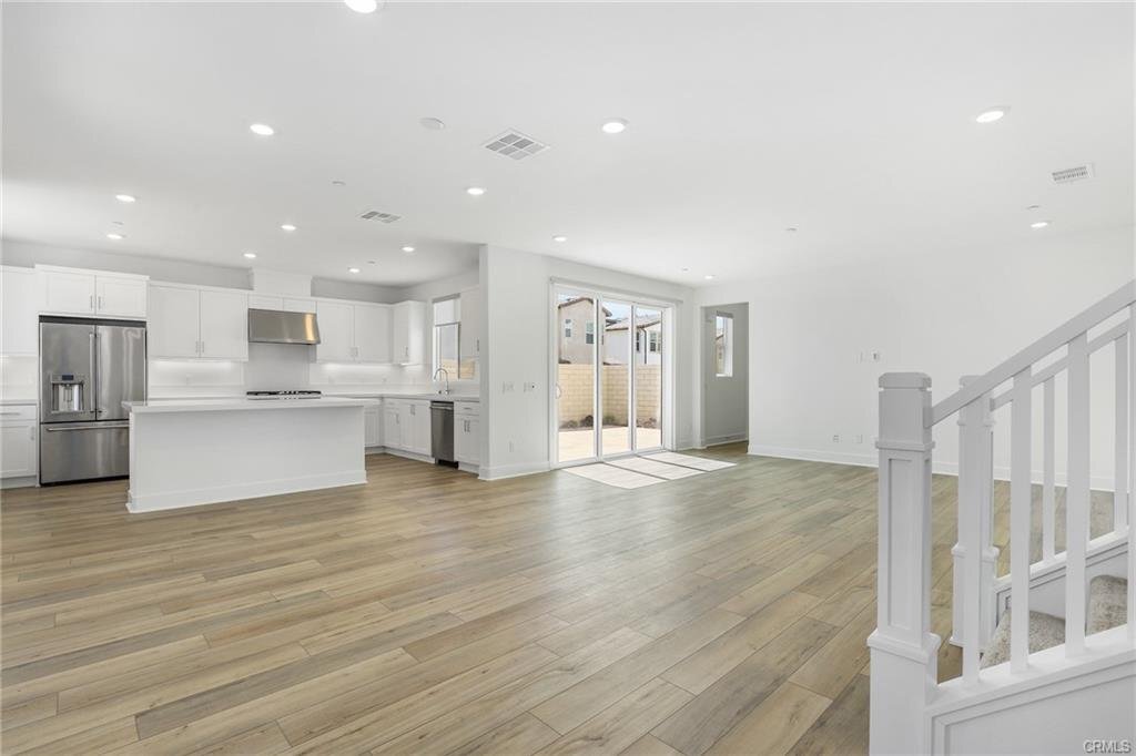 Foto principal - 27109 Tamarack Lane, Valencia, CA 91355 - ...
