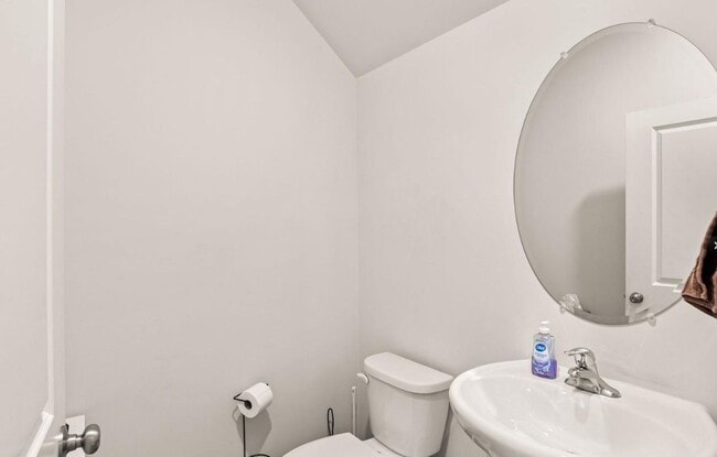 Building Photo - 310 Maple Run Dr