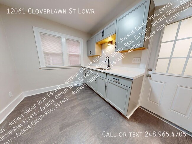 Foto del edificio - 12061 Cloverlawn Ave