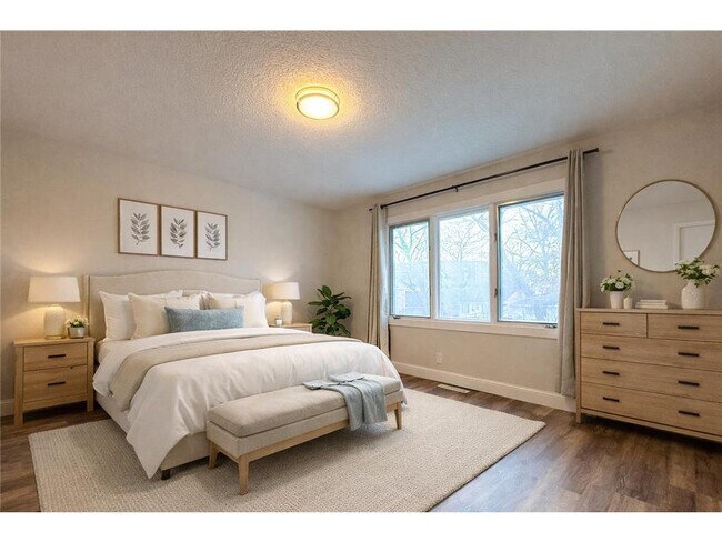Foto del edificio - 1042 E Circle Dr