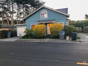 Building Photo - 430 D St