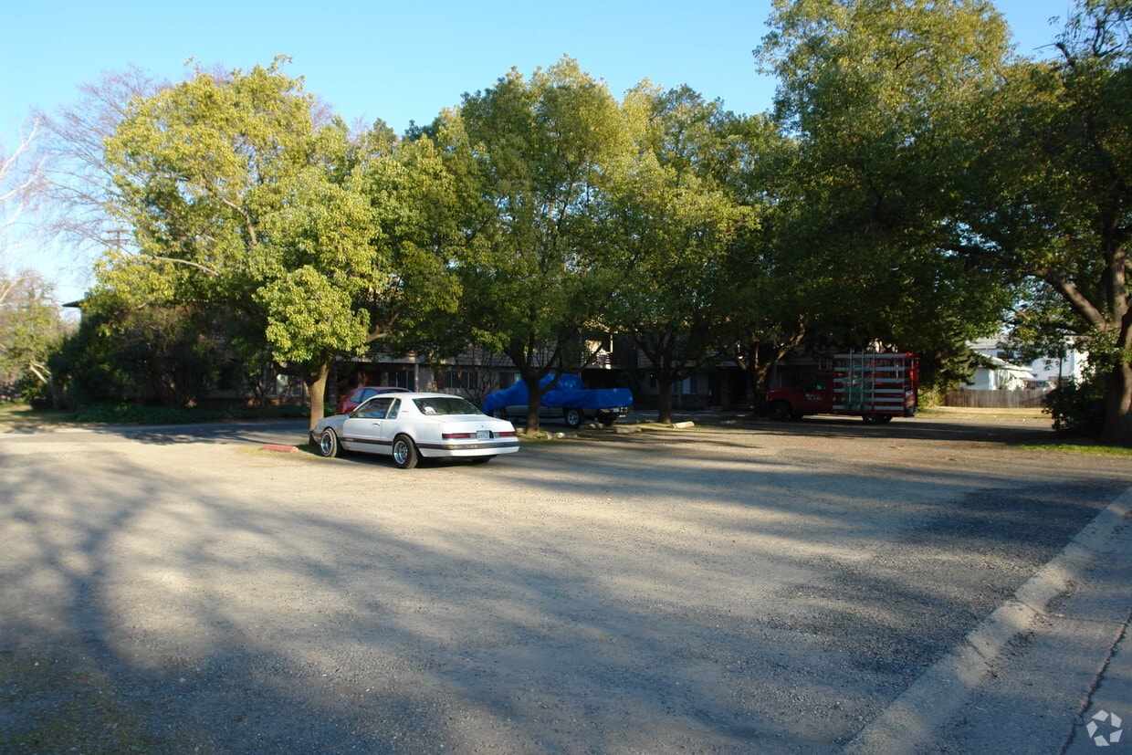 Primary Photo - Mountain View Apartments