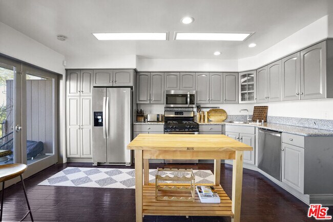 Foto del edificio - 1850 San Jacinto St